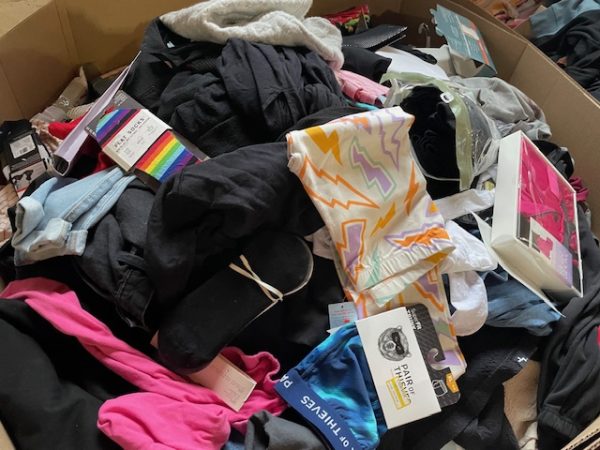 New Apparel Liquidation Pallet New Apparel Liquidation Pallet