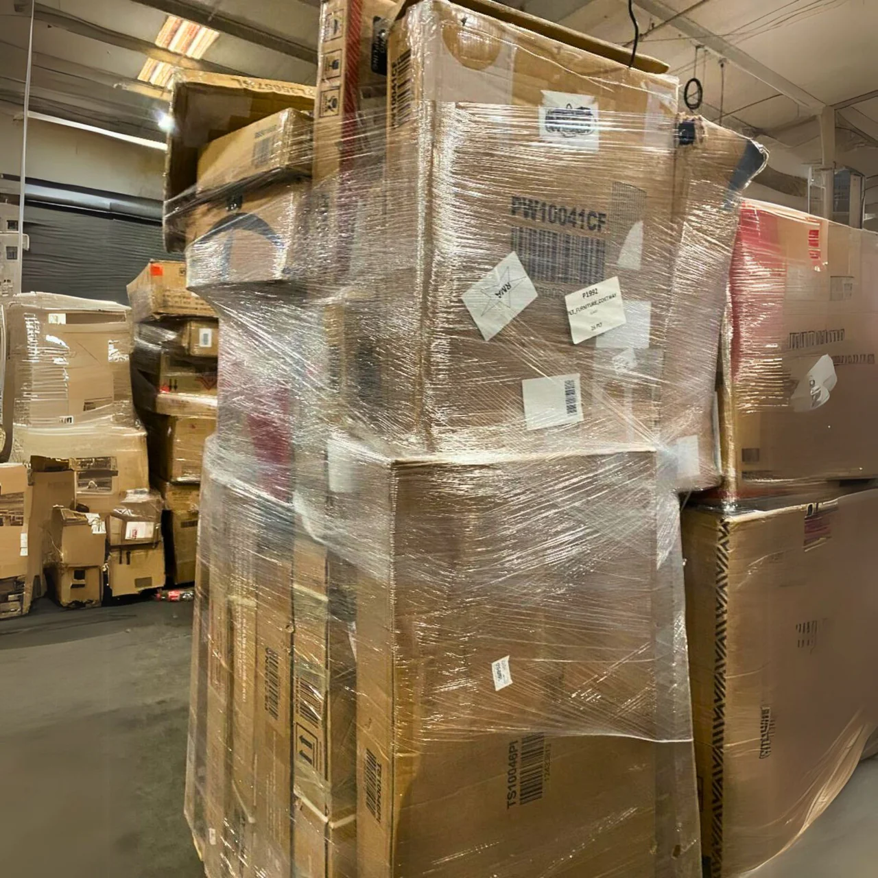 CLOSEOUT FURNITURE TRUCKLOAD. CLOSEOUT FURNITURE TRUCKLOAD.