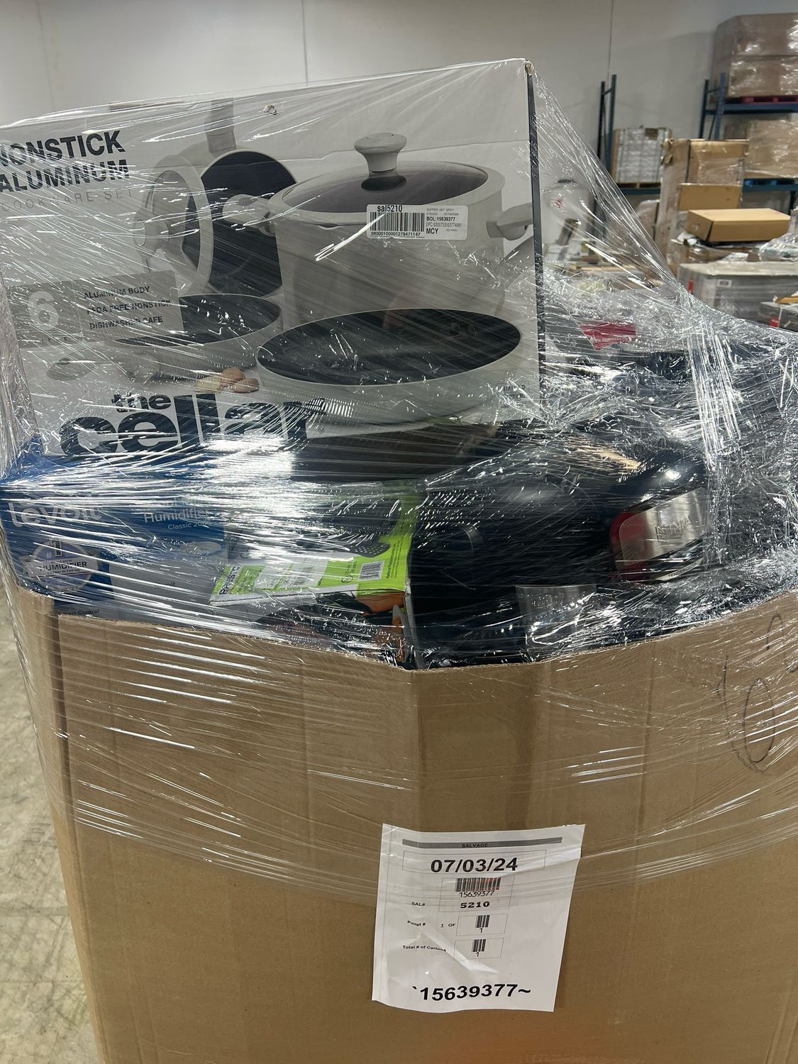 Macy’s Houseware Pallet Macy’s Houseware Pallet